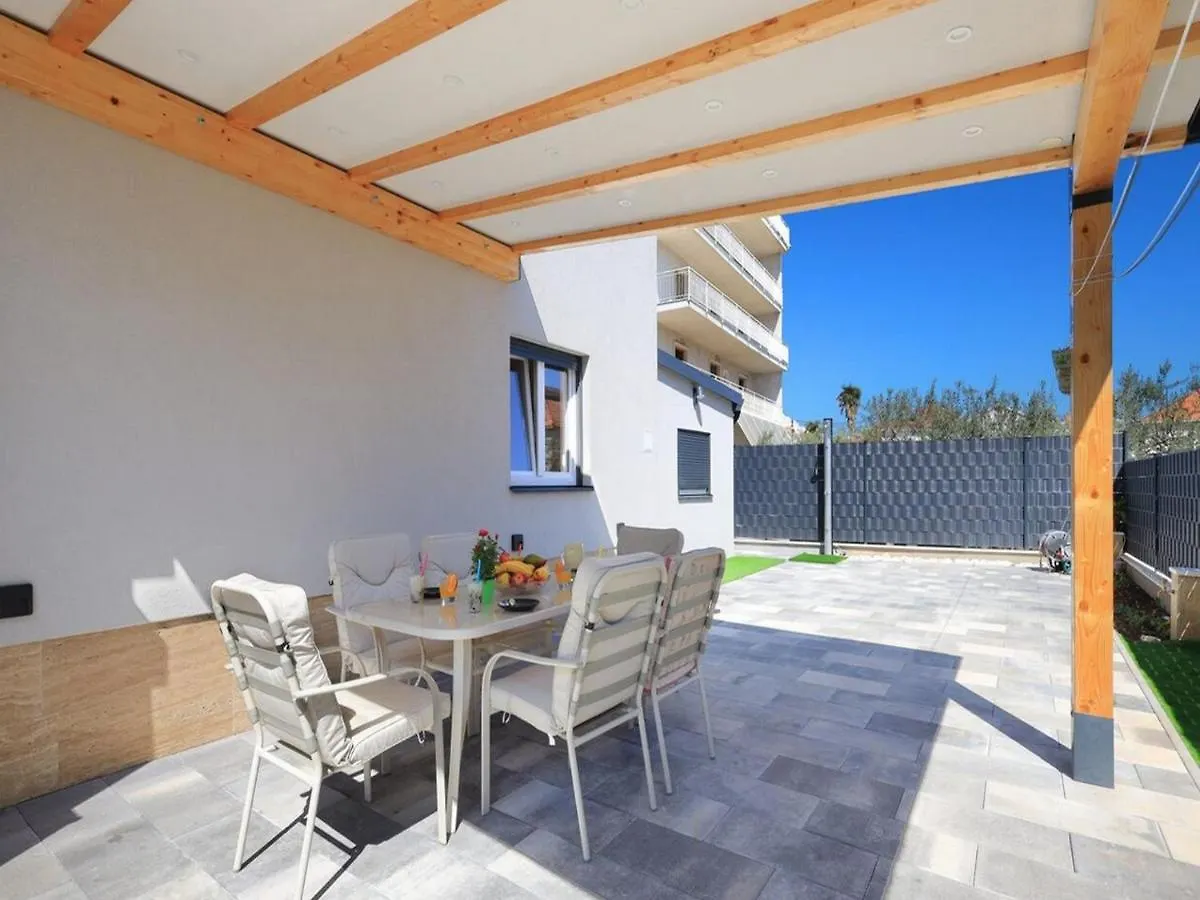 Apartment Krempy Trogir 0*,  Croatia